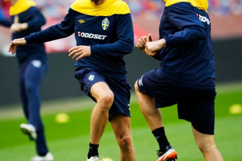 Sweden's Daniel Majstorovic (R) and Olof Mellberg attend a training session with the national Swedish football team at the Rasunda stadium in Stockholm on October 10, 2011 on the eve of their Euro 2012 qualifier football match against Netherlands.   AFP PHOTO / JONATHAN NACKSTRAND (Photo credit should read JONATHAN NACKSTRAND/AFP/Getty Images)