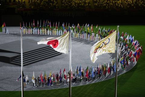 Οι σημαίες των 205 χωρών στο Ολυμπιακό Στάδιο κατά την Τελετή Λήξης