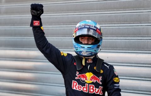 MONTE-CARLO, MONACO - MAY 28: Daniel Ricciardo of Australia and Red Bull Racing celebrates getting pole position in parc ferme during qualifying for the Monaco Formula One Grand Prix at Circuit de Monaco on May 28, 2016 in Monte-Carlo, Monaco.  (Photo by Lars Baron/Getty Images)