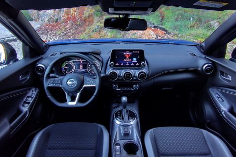 Δοκιμή Nissan Juke 1.6 Hybrid: Το στυλάτο SUV απέκτησε υβριδική έκδοση με 145 ίππους και κατανάλωση 5,1 lt/100 km