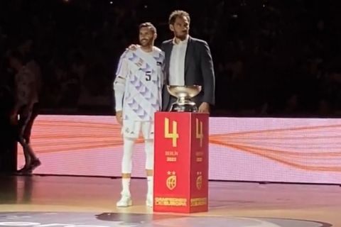 EuroBasket 2022: Ο Ρούντι Φερνάντεθ με το τέταρτο τρόπαιο της Ισπανίας πριν από το Ρεάλ - Μπαρτσελόνα 