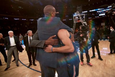 NBA: Ο Κάρι είδε τους Μιλερ και Άλεν να του δίνουν μια υπέροχη αγκαλιά