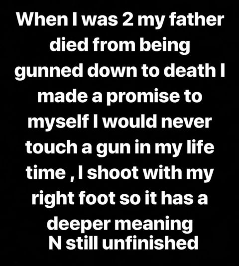 Στέρλινγκ για το τατουάζ όπλο: "Ήμουν 2 ετών όταν πυροβολήθηκε ο πατέρας μου"