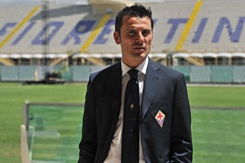 Vincenzo Montella, new head coach of Fiorentina, during the press presentation at the stadium Artemio Franchi, Florence, Italy, 11 June 2012. 
ANSA/MAURIZIO DEGL' INNOCENTI