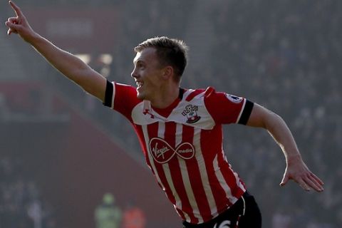 Southampton's James Ward-Prowse celebrates scoring his side's first goal of the game against Leicester during their English Premier League match at St Mary's in  Southampton, England, Sunday Jan. 22, 2017. (David Davies/PA via AP)