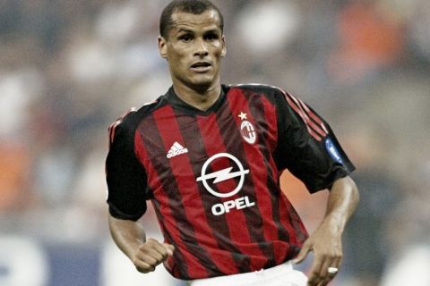 MILAN - SEPTEMBER 18:  Rivaldo of AC Milan in action during the UEFA Champions League match between AC Milan and RC Lens held at the Giuseppe Meazza, San Siro Stadium in Milan on September 18, 2002 (Photo by Gary M Prior/Getty Images) AC Milan won the match 2-1.