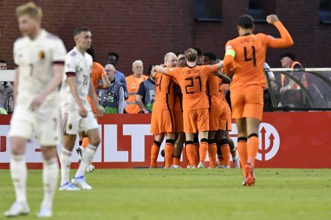 Οι παίκτες της Ολλανδίας πανηγυρίζουν γκολ που σημείωσαν κόντρα στο Βέλγιο για τη League A του Nations League 2022-2023 στο "Κινγκ Μποντουέν", Βρυξέλλες | Παρασκευή 3 Ιουνίου 2022