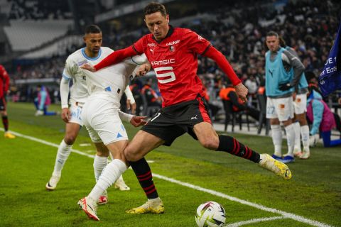 Ο Νεμάνια Μάτιτς με τη φανέλα της Ρεν σε ματς της Ligue 1 απέναντι στην Μαρσέιγ | 3 Δεκεμβρίου 2023