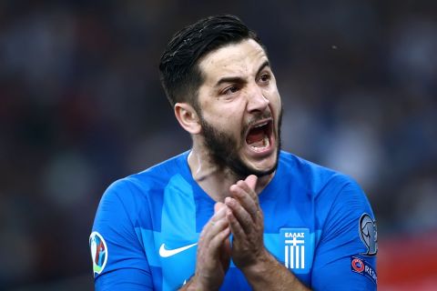 Ο Κώστας Μανωλάς με τη φανέλα της Εθνικής Ελλάδας σε ματς κόντρα στην Ιταλία για τα προκριματικά του Euro 2020