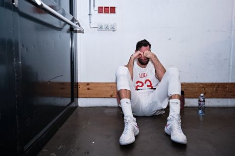 EuroBasket 2022, Η συγκλονιστική στιγμή του Ρούντι Φερνάντεθ μετά από τον τελικό: Λύγισε πίσω από τις κλειστές πόρτες