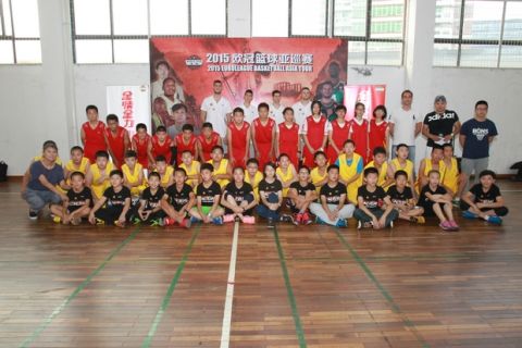 Μαθαίνοντας μπάσκετ στους Κινέζους