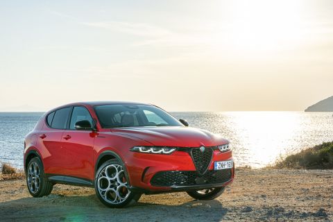 Alfa Romeo Tonale: TOP-3 λόγοι που κάνουν το ιταλικό SUV ιδανικό κυνηγό ξεχωριστών εμπειριών
