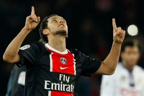  PSG's midfielder Nene of Brazil reacts after scoring during his French League one soccer match against Toulouse, in Parc des Princes stadium, in Paris, France, Saturday, Jan. 14, 2012. (AP Photo/Michel Spingler)