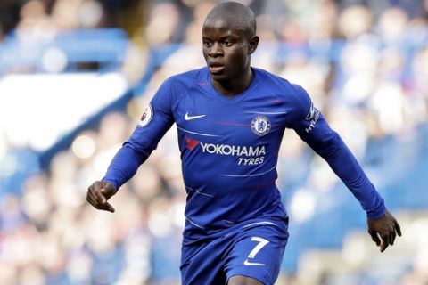 Chelsea's N'Golo Kante controls the ball during the English Premier League soccer match between Chelsea and Wolverhampton Wanderers at Stamford Bridge stadium in London, Sunday, March 10, 2019. (AP Photo/Matt Dunham)