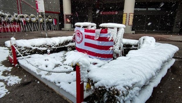 Ολυμπιακός: Ντύθηκε στα λευκά λόγω χιονιού το &#8220;Γεώργιος Καραϊσκάκης&#8221; (+pics)