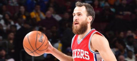 PHILADELPHIA,PA - DECEMBER 16: Sergio Rodriguez #14 of the Philadelphia 76ers dribbles up court against the Los Angeles Lakers at Wells Fargo Center on December 16, 2016 in Philadelphia, Pennsylvania NOTE TO USER: User expressly acknowledges and agrees that, by downloading and/or using this Photograph, user is consenting to the terms and conditions of the Getty Images License Agreement. Mandatory Copyright Notice: Copyright 2016 NBAE (Photo by Jesse D. Garrabrant/NBAE via Getty Images)