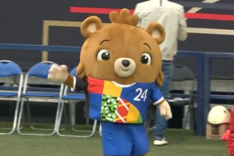 Euro 2024: "Άλμπερτ", το λούτρινο αρκουδάκι είναι η μασκότ της διοργάνωσης