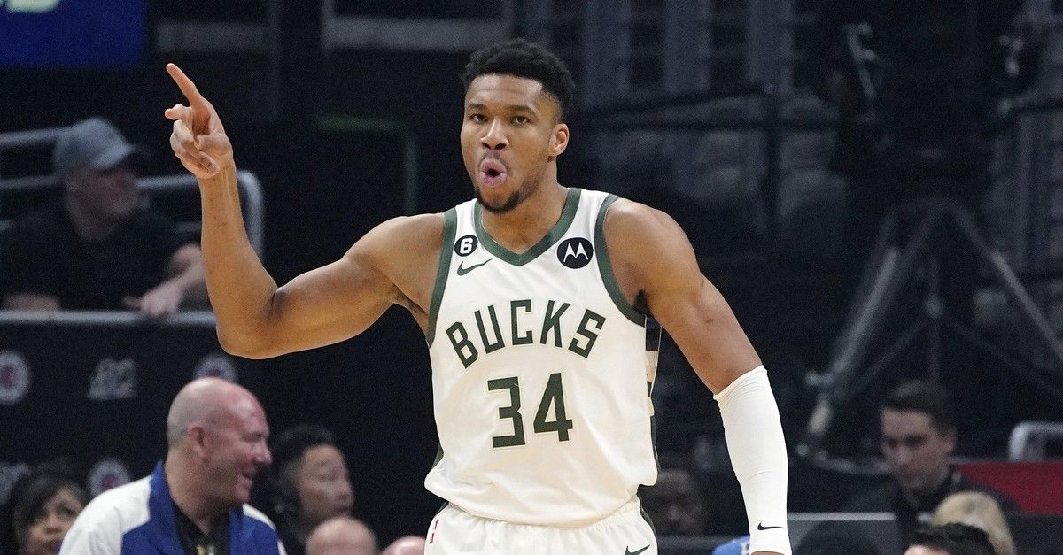 Sixers 117-104: Antetokounmpo wants MVP and it shows, Milwaukee reaches best record in the NBA