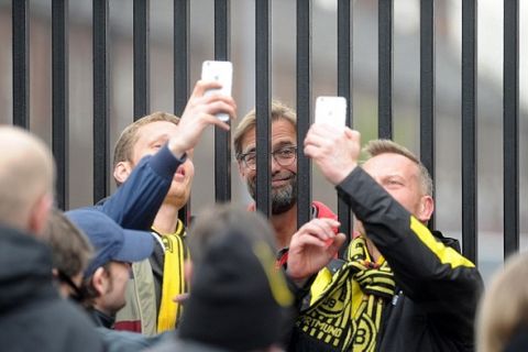 Selfie με οπαδούς της Ντόρτμουντ ο Κλοπ!