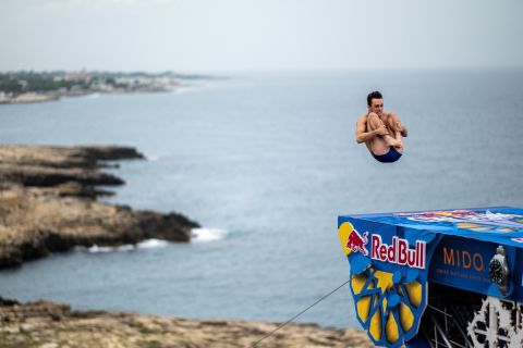 Η πιο δύσκολη βουτιά που εκτελέστηκε ποτέ σε Red Bull Cliff Diving