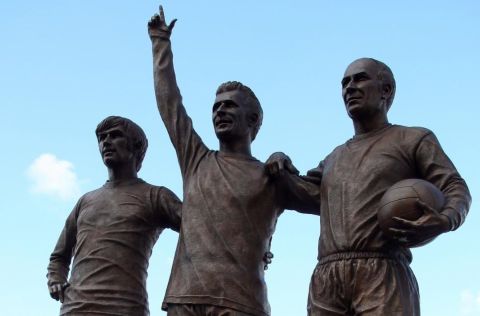 Οι ποδοσφαιριστές που έγιναν αγάλματα