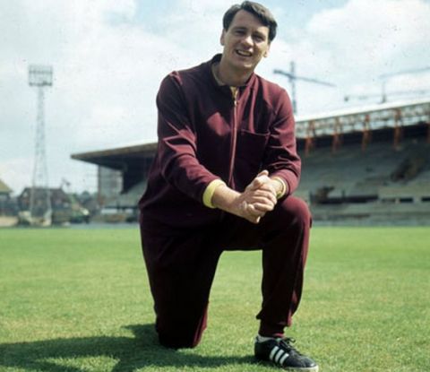 1971:  English footballer and manager Bobby Robson (1933 -      ) as manager of Ipswich Town FC, a post he held from 1969 to 1982.  (Photo by Sydney O'Meara/Express/Getty Images)
colour;format
landscape;male;Sport;Football;Personality;British;English;EXP
5692