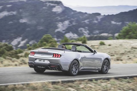 FORD_MUSTANG_CONVERTIBLE