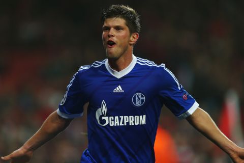 LONDON, ENGLAND - OCTOBER 24:  Klaas Jan Huntelaar of Schalke 04 celebrates against the Schalke 04 he scores their first goal during the UEFA Champions League Group B match between Arsenal and FC Schalke at the Emirates Stadium on October 24, 2012 in London, England.  (Photo by Clive Rose/Bongarts/Getty Images)