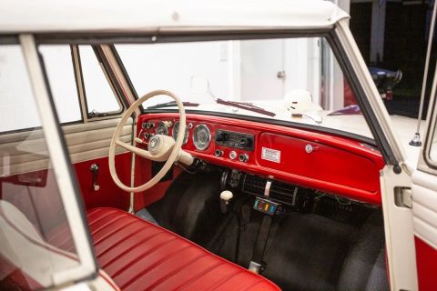Amphicar: Το καθόλα αξιοπρεπές αμφίβιο όχημα που δεν χρειαζόταν κανείς
