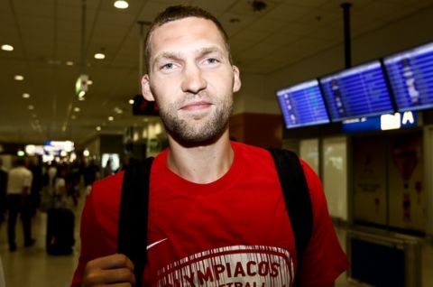 21/06/2017 Arrival of Janis Strelnieks for Olympiacos BC

Photo by: Andreas Papakonstantinou / Tourette Photography