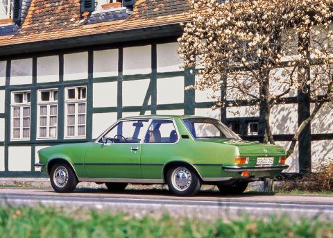 Opel Rekord 2.0, 1976