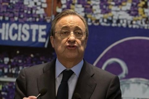 Real Madrid's President Florentino Perez speaks during his presentation of new signing Danilo at the Santiago Bernabeu stadium in Madrid, Spain, Thursday, July 9, 2015. Brazilian defender Danilo previously played for Porto. (ANSA/AP Photo/Paul White)