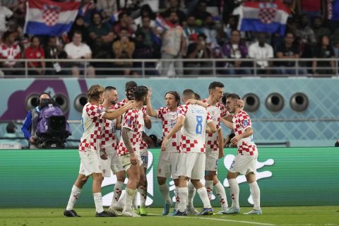 Οι παίκτες της Κροατίας πανηγυρίζουν γκολ που σημείωσαν κόντρα στον Καναδά για τη φάση των ομίλων του Παγκοσμίου Κυπέλλου 2022 στο "Καλίφα", Ντόχα | Κυριακή 27 Νοεμβρίου 2022