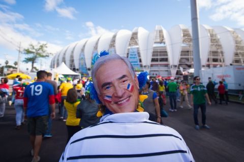 PORTO ALEGRE, BRAZIL -JUNE 15: Fans arrive before the match between France and Honduras at Beira Rio Stadium on June 15, 2014 in Porto Alegre. (Photo by Vinicius Costa/ Getty Images)