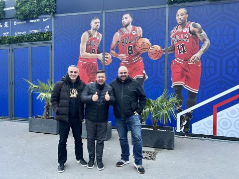 Trace ‘n Chase και Make-A-Wish συνέβαλαν στην εκπλήρωση της ευχής του Κωνσταντίνου να δει live έναν αγώνα NBA