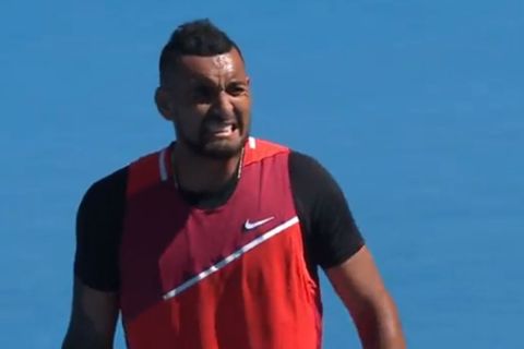 Australian Open: Ο εκνευρισμένος Κύργιος χτύπησε παιδί με το μπαλάκι και του έδωσε τη ρακέτα του