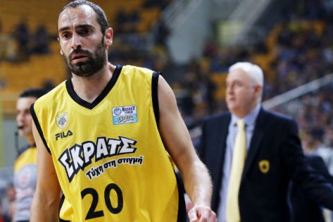 Καλαμπόκης στο Sport24.gr: "Μας στοιχίζει και μας πληγώνει"