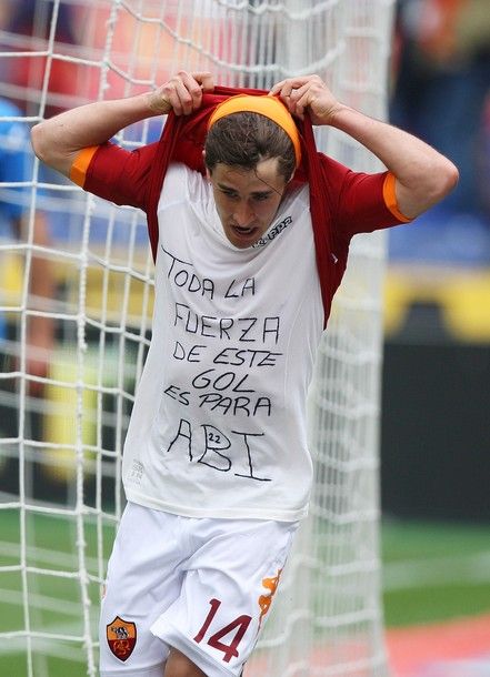 ROME, ITALY - APRIL 01:  Bojan Krkic of AS Roma celebrates after scoring his team's fourth goal during the Serie A match between AS Roma and Novara Calcio at Stadio Olimpico on April 1, 2012 in Rome, Italy.  (Photo by Paolo Bruno/Getty Images)