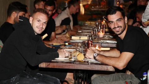ΑΕΚ: Με Μελισσανίδη το τραπέζι του Κωστένογλου στους παίκτες