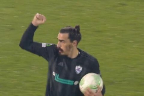 Ο Λάζαρος Χριστοδουλόπουλος πανηγυρίζει το γκολ στο Ανόρθωση - Παρτιζάν 