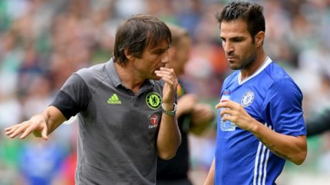 BREMEN, GERMANY - AUGUST 07: Antonio Conte, Manager of Chelsea gives instructions to Cesc Fabregas of Chelsea during the Pre-Season Friendly match between Werder Bremen and Chelsea at Weserstadion on August 7, 2016 in Bremen, Germany. (Photo by Darren Walsh/Chelsea FC via Getty Images)