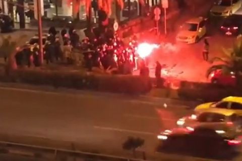 Μαρσέιγ: Οπαδοί της ΑΕΚ αποθέωσαν τους Μασσαλούς στο ξενοδοχείο