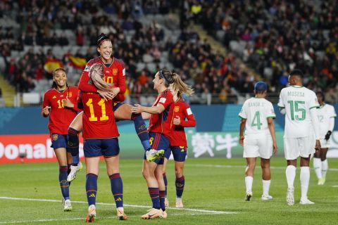 Οι παίκτριες της Ισπανίας πανηγυρίζουν το γκολ κόντρα στη Ζάμπια στο Παγκόσμιο Κύπελλο Γυναικών