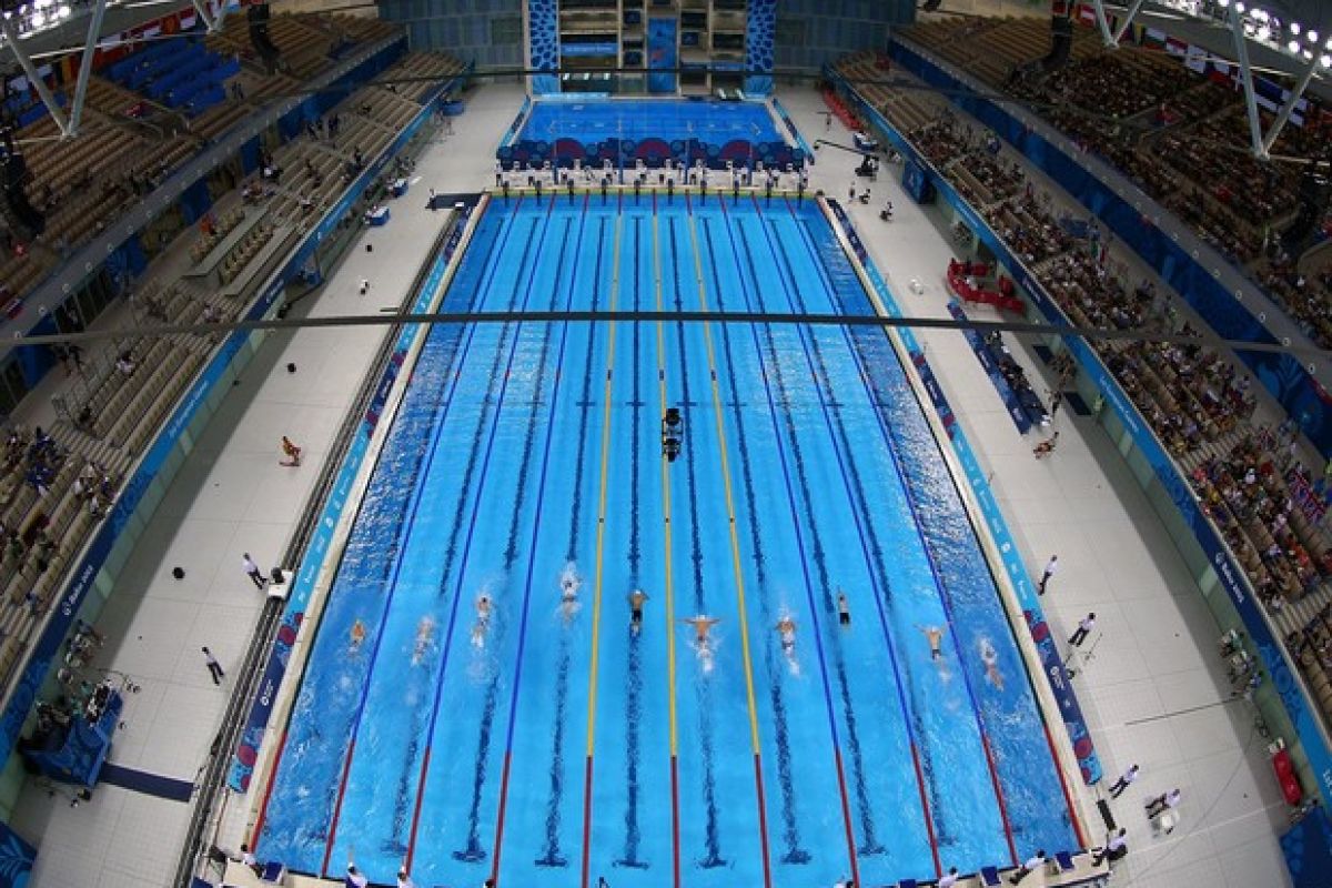 100 метров сколько бассейнов. Олимпийский бассейн 50 метров. Бассейн 100 метров. 100 Метровый бассейн. Бассейн 50 метров вид сверху.