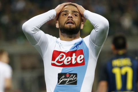 Napolis Lorenzo Insigne reacts after missing a scoring chance during the Serie A soccer match between Inter Milan and Napoli at the San Siro stadium in Milan, Italy, Sunday, April 30, 2017. (AP Photo/Antonio Calanni)