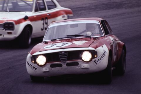 Classic Cars Alfa Romeo Giulia GTA 1300 Junior & 1750/2000 GT Am: Οικογενειακή υπόθεση