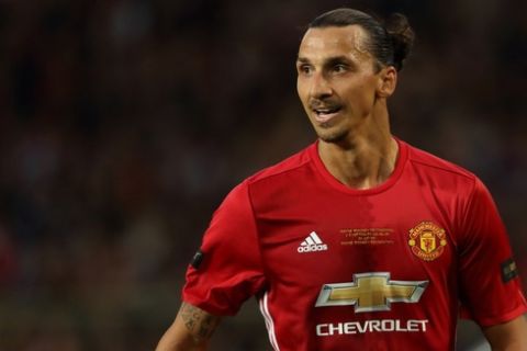 MANCHESTER, ENGLAND - AUGUST 03: Zlatan Ibrahimovic of Manchester United during the Wayne Rooney Testimonial match between Manchester United and Everton at Old Trafford on August 3, 2016 in Manchester, England.  (Photo by Matthew Ashton - AMA/Getty Images)