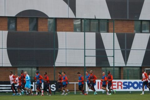 Marseille's players run during a training session  at the training camp Robert Louis Dreyfus, in Marseille, southern France, Wednesday, Nov. 21, 2012. Marseille will face Fenerbahce in an Europa League Group C soccer match, on Thursday. (AP Photo/Claude Paris)