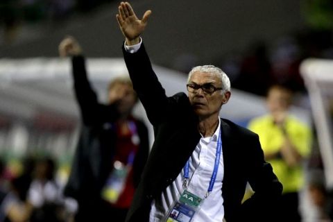 Egypt coach Hector Cuper, from Argentina, gestures during the African Cup of Nations final soccer match between Egypt and Cameroon at the Stade de l'Amitie, in Libreville, Gabon, Sunday, Feb. 5, 2017. (AP Photo/Sunday Alamba)