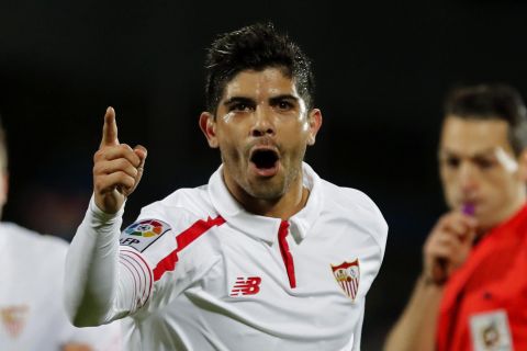 Sevilla FC's Argentinian midfielder Ever Banega jubilates his goal against Getafe CF during their Primera Division soccer match played at Coliseo Alfonso Perez stadium in Getafe, Madrid, Spain, 05 March 2016. ANSA/JAVIER LIZON